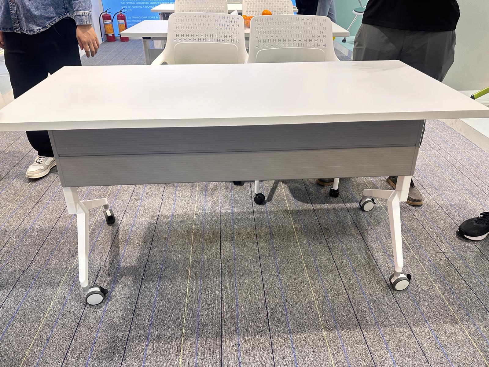 辦公室摺檯及活動摺疊桌