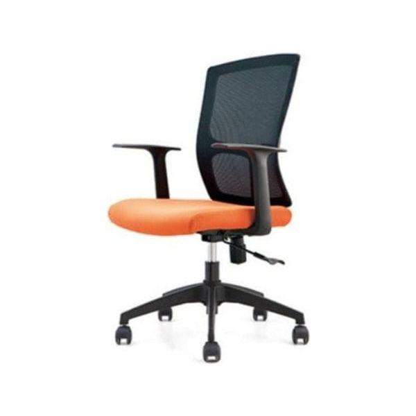 Modern office chair with ergonomic design, padded seat, and adjustable features in sleek material. 現代辦公椅,人體工學設計,帶有軟墊座椅和可調節功能,時尚優質材質。