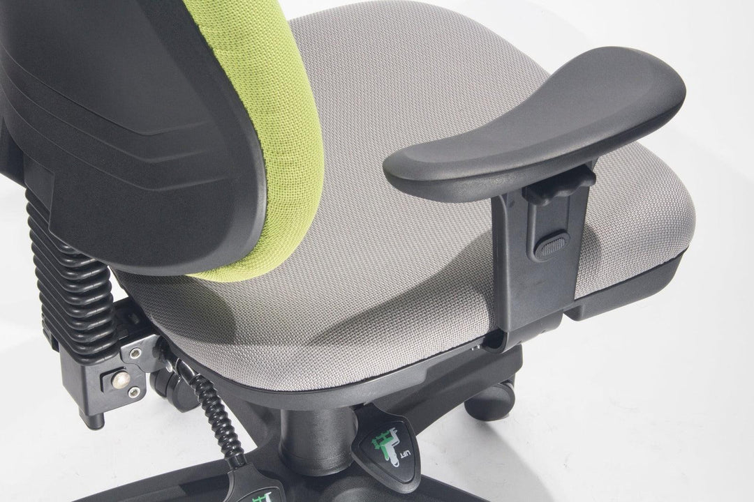 BSJ-52010 布背椅配固定扶手👍 - Brilliant Space Office Furniture Limited