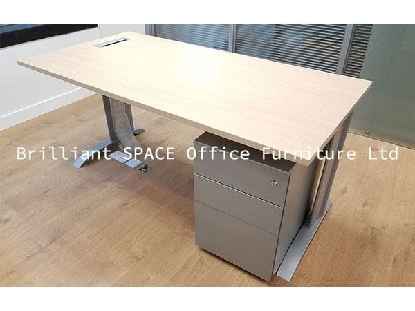 Setra Desk Series - 獨立工作檯