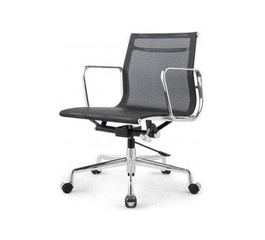 Modern office chair with ergonomic design, padded seat, and adjustable features in sleek material. 現代辦公椅，人體工學設計，帶有軟墊座椅和可調節功能，時尚優質材質。